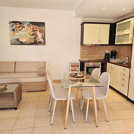 Corfu Menigos 23 * グリファダ