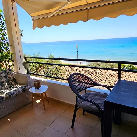 Corfu Menigos 23 グリファダ