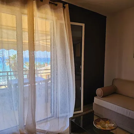 Corfu Menigos 23 * グリファダ