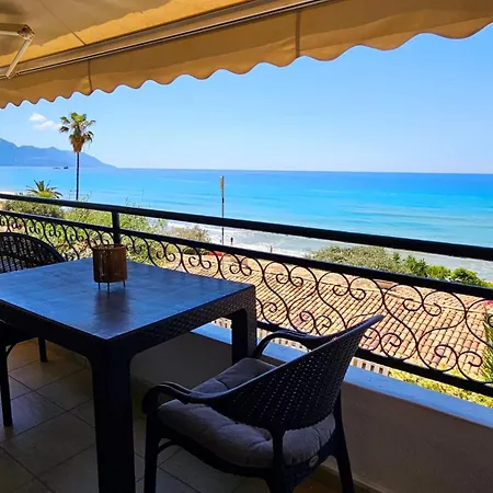 Corfu Menigos 23 * グリファダ