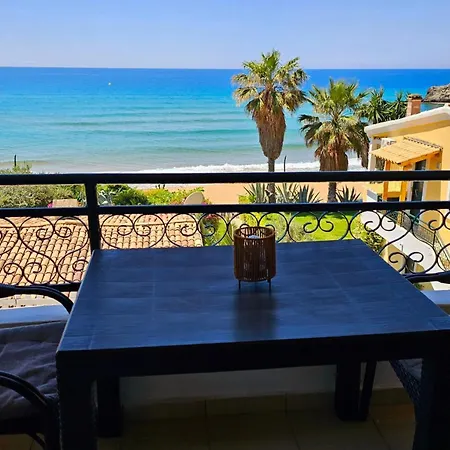 Corfu Menigos 23 アパート