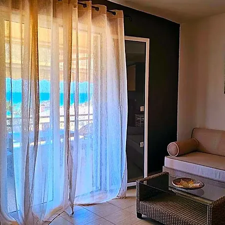 Corfu Menigos 23 * グリファダ