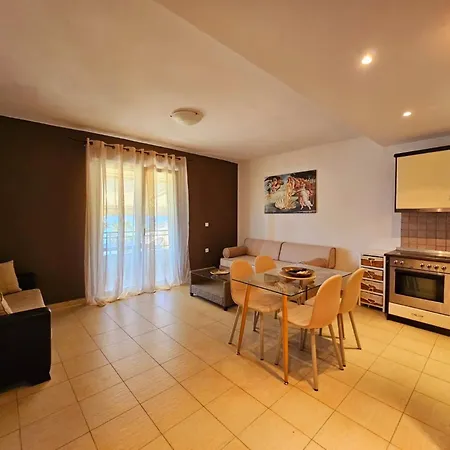 Apartmán Corfu Menigos 23 *