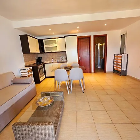 Daire Corfu Menigos 23 Glifada