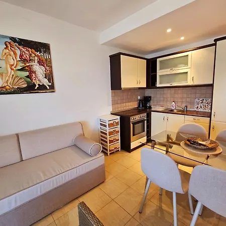 Corfu Menigos 23 Glifada